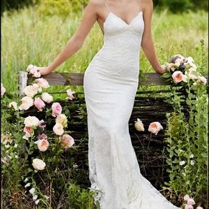 Willowby by watters size 8 lace ivory wedding gown